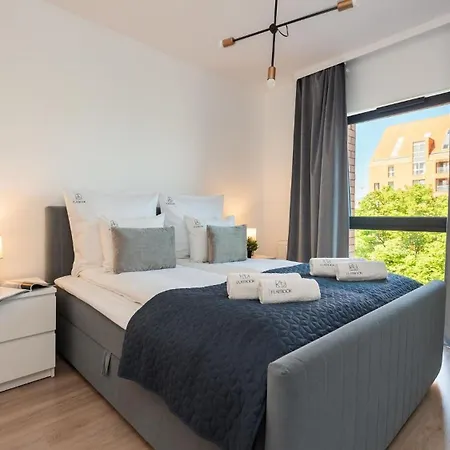 Flatbook - Riverside Loft With Parking Apartman