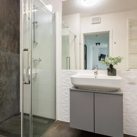 Apartament Flatbook - Riverside Loft With Parking Gdańsk