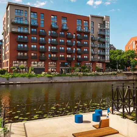 Flatbook - Riverside Loft With Parking * Danzig