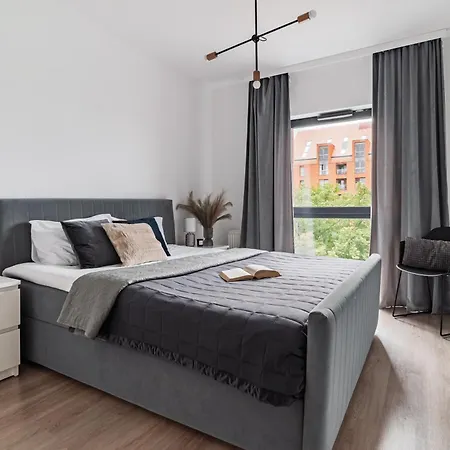 Flatbook - Riverside Loft With Parking Apartmán