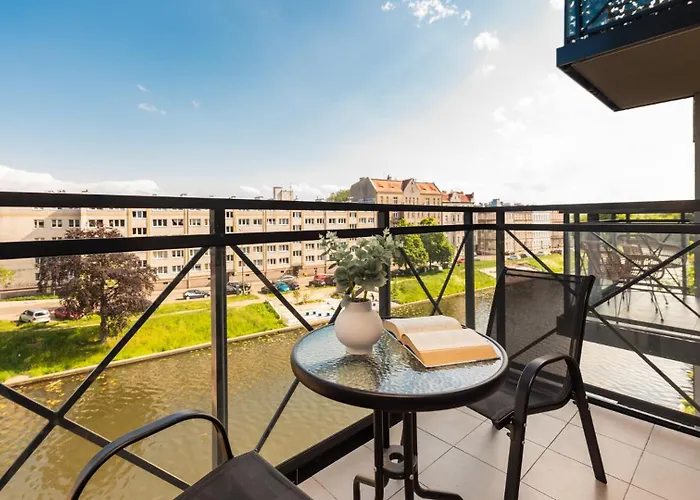 Flatbook - Riverside Loft With Parking *